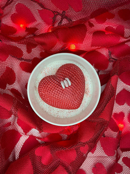 ...with love / Candle NH 2 – Sójová svíčka ve tvaru srdce | Nika's Home