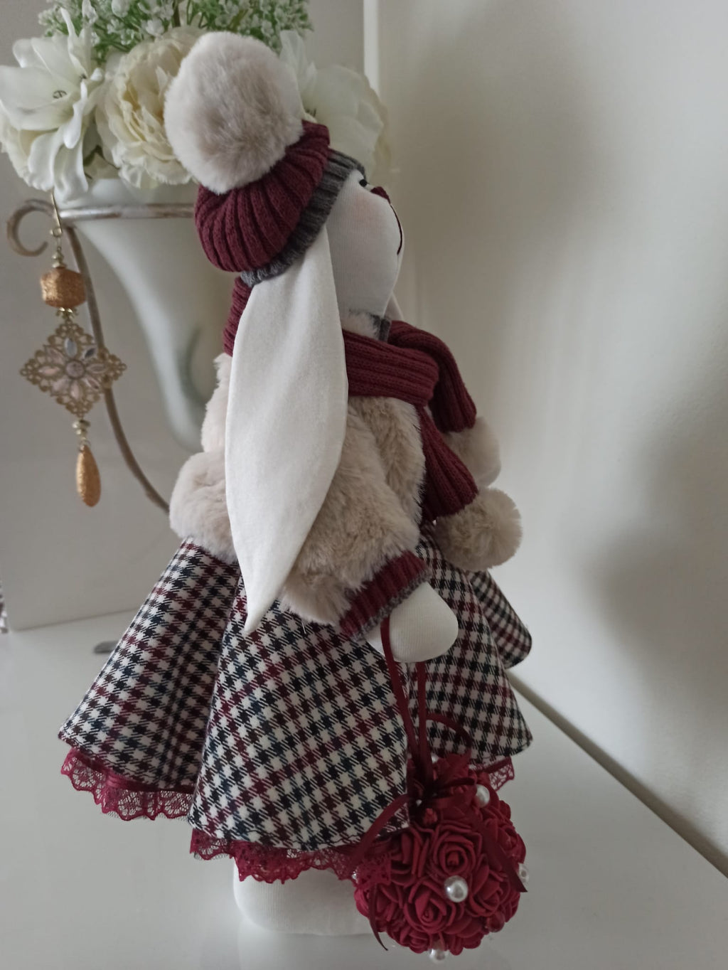 Nikaska Rabbit Bordo – Sada | Dekorativní Panenka 39 cm | Nika's Home