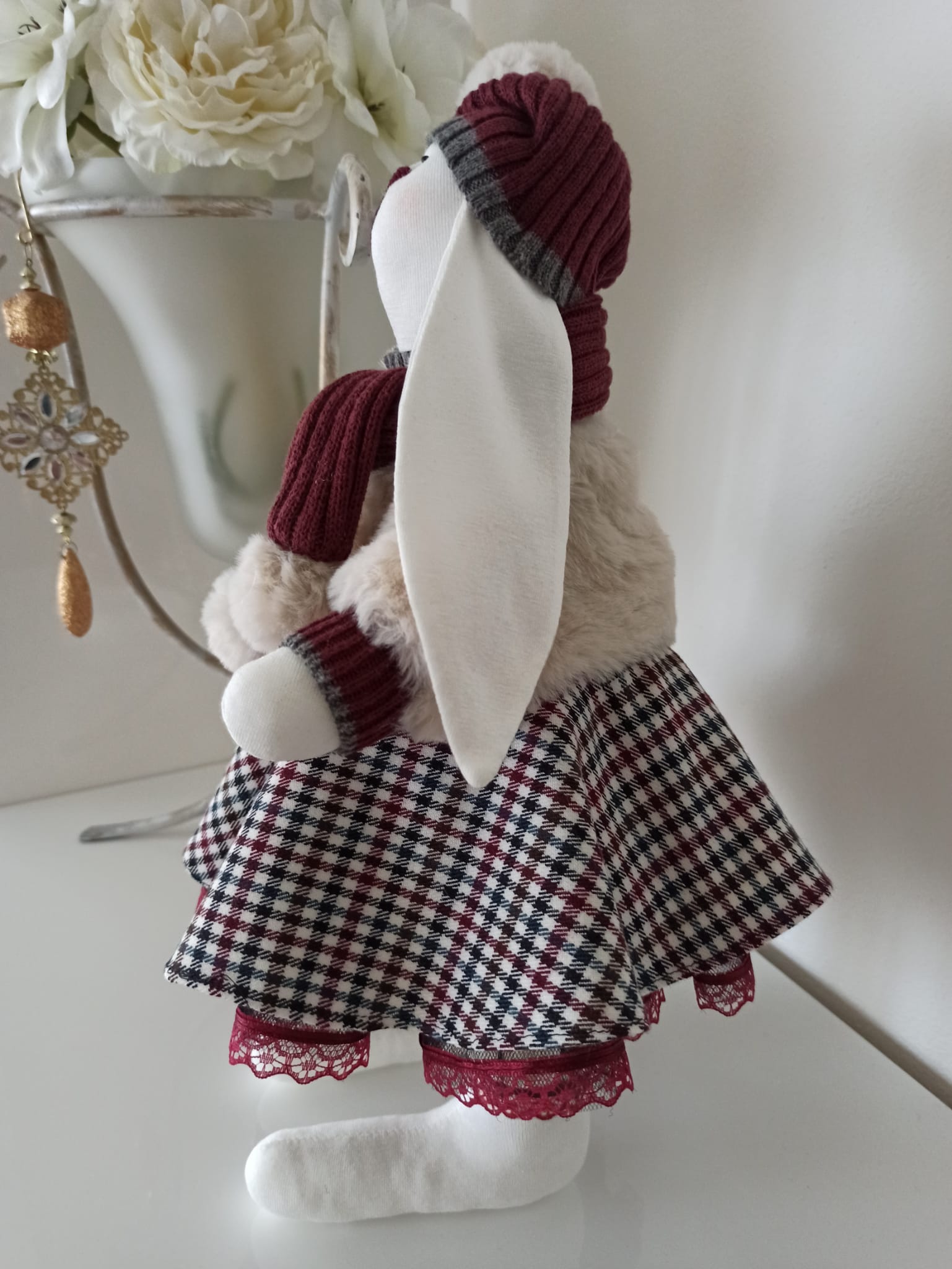 Nikaska Rabbit Bordo – Sada | Dekorativní Panenka 39 cm | Nika's Home
